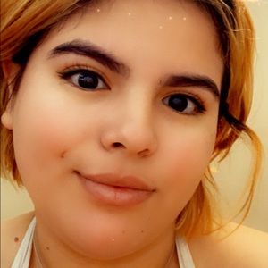 Meet your Posher, Daniella